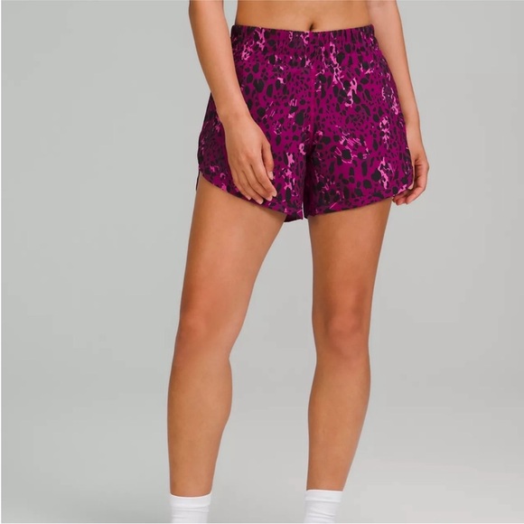 Lululemon Track That Mid-Rise Lined
Short 5"Cheetah Camo Magenta Purple Multi S2 - Picture 5 of 9